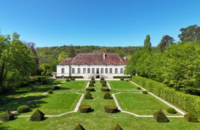 Propriétés, Château du XVIIIe siècle sur une île paradisiaque au cœur de la Marne