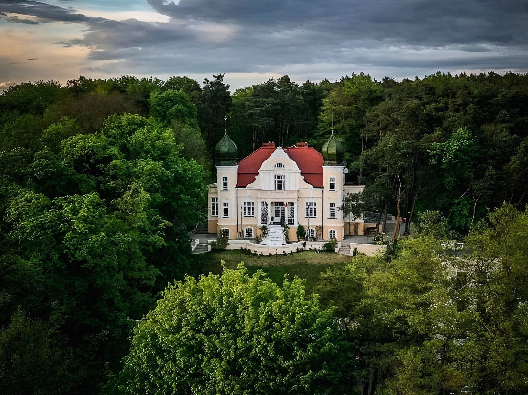 Photos Demeure Dülfer à Barlinek – villa néoclassique restaurée