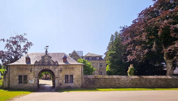 Du fil au château : quand un tailleur devient maître des lieux