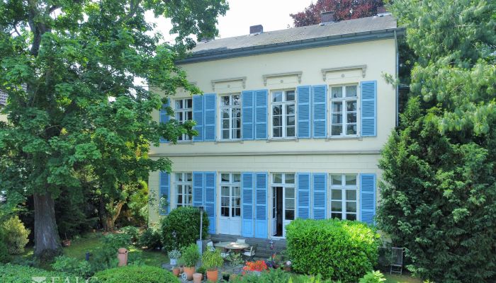Demeure au bord du Rhin de 1840 à Bonn, Offre immobilière confidentielle