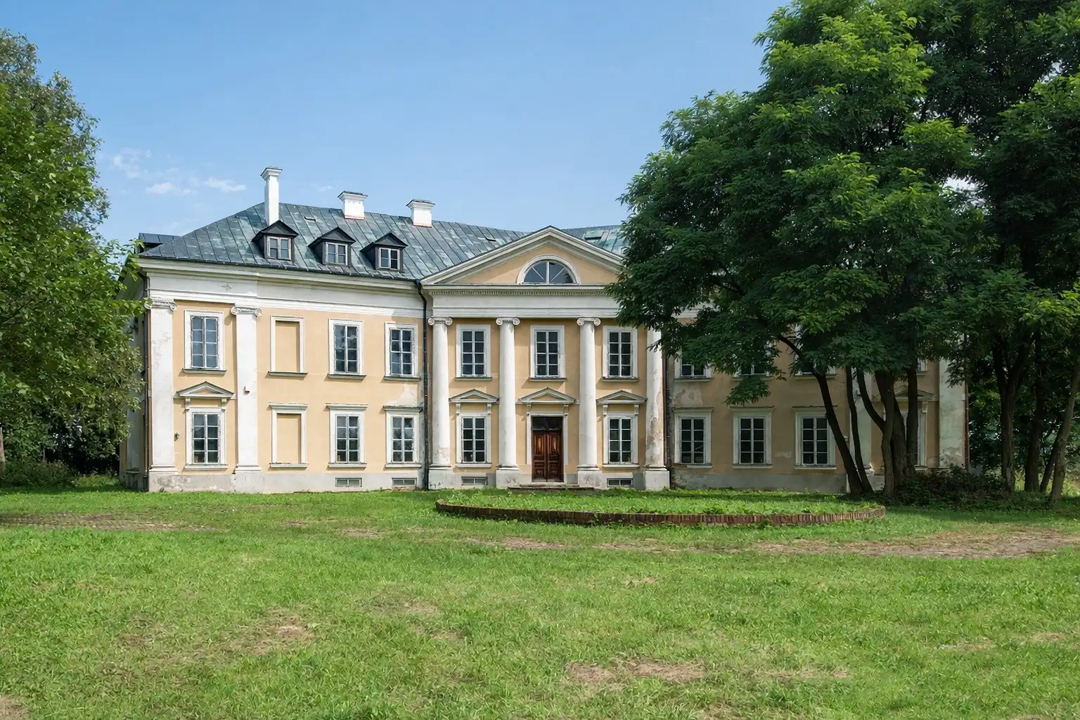 Photos Manoir au nord de Varsovie – Monument historique en cadre naturel préservé