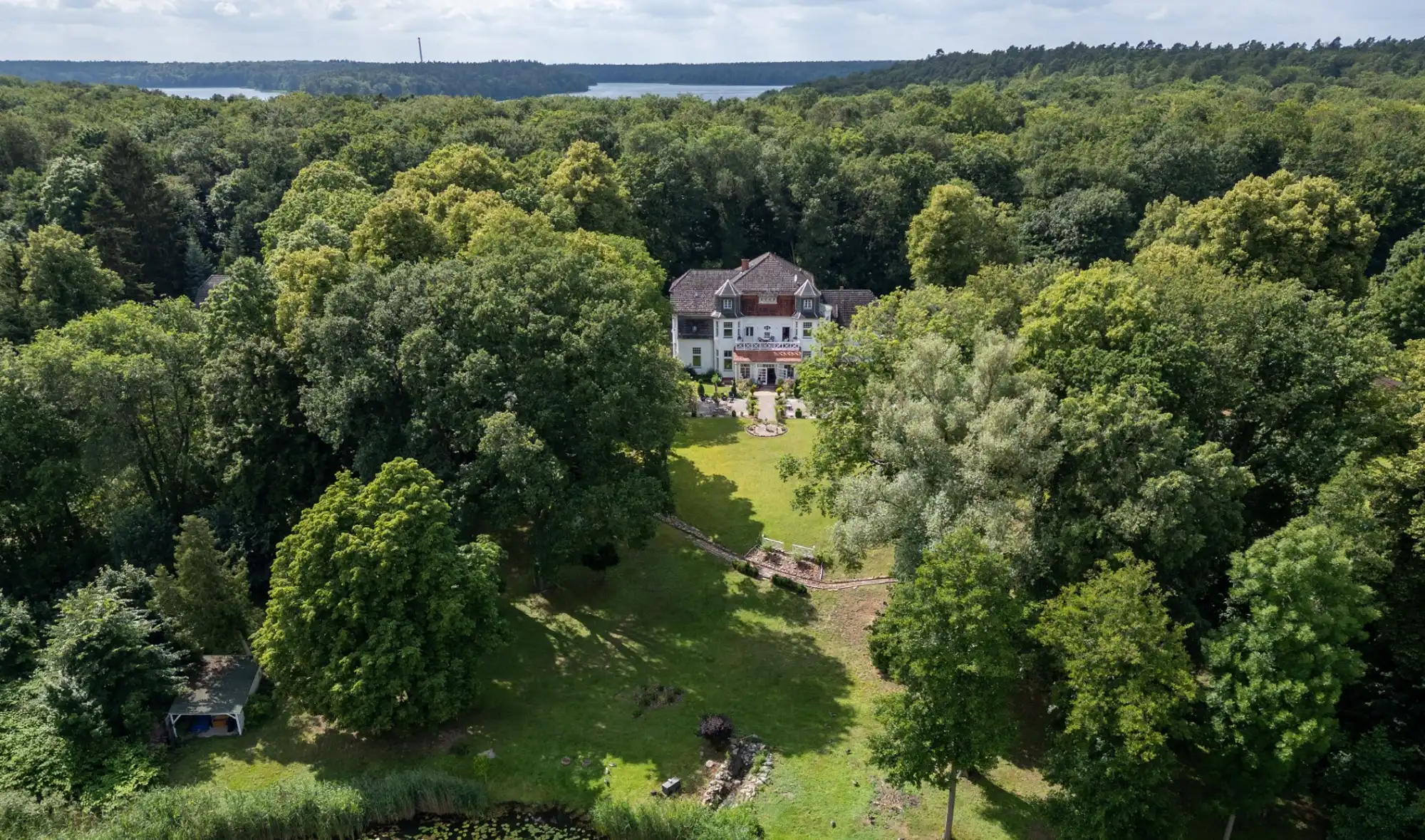 Photos Demeure avec accès privé au lac dans la région de Berlin