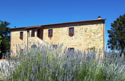 Biens historiques, Maison de campagne avec piscine et jardin près de Pérouse – Région Ombrie-Toscane