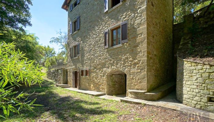 Moulin à vendre Cortona, Toscane,  Italie