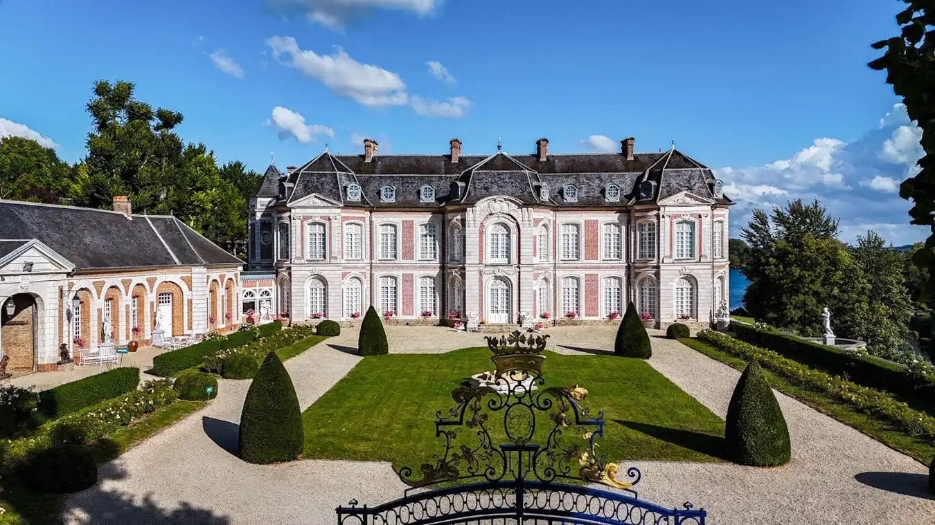 Photos Château XVIIIème avec parc, serres monumentales et étang privé à Abbeville