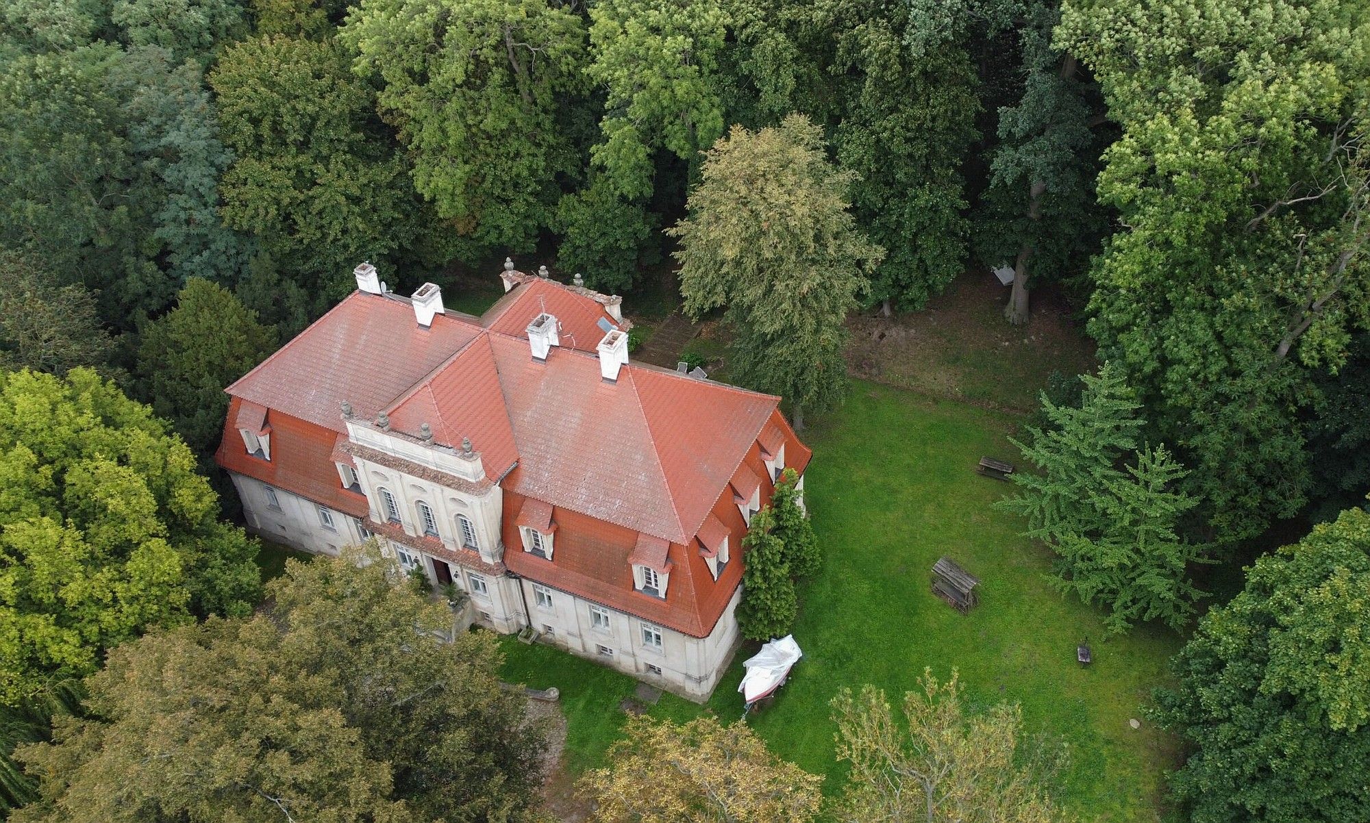 Photos Manoir baroque avec salon rococo, parc, dépendances et chapelle