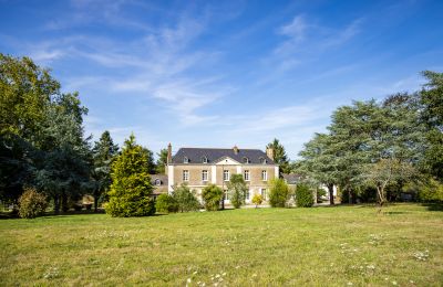 Propriété historique à vendre Couëron, Pays de la Loire, Image 1/16