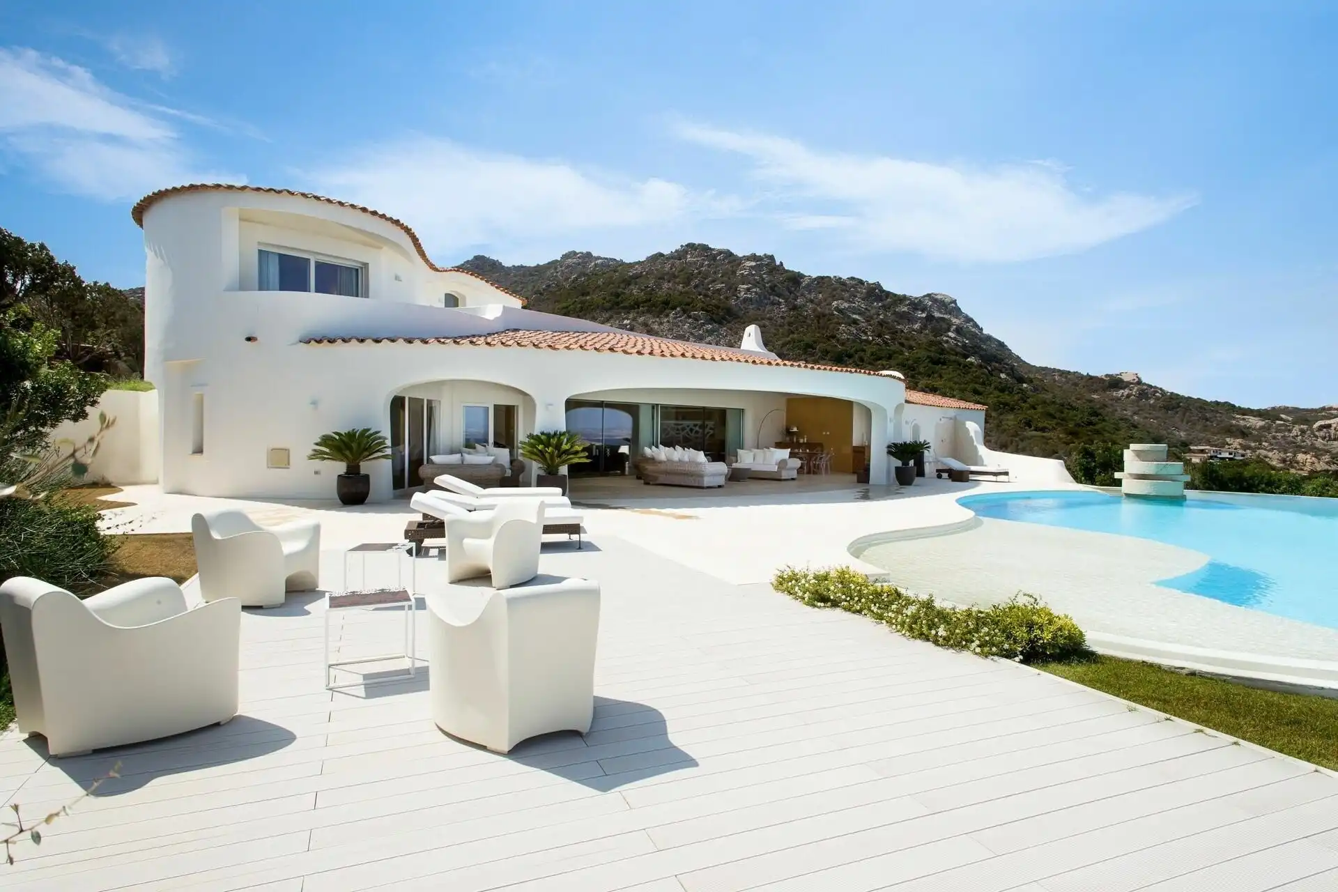 Photos Villa de luxe en Sardaigne avec vue sur la mer