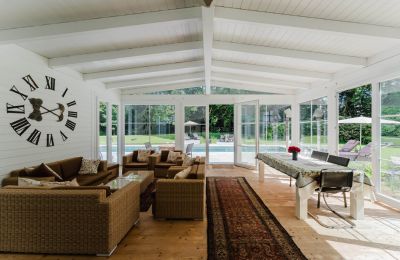 Château à vendre 4693 Desselbrunn, Haute-Autriche, Der geräumige Wintergarten lädt zum Entspannen ein 
