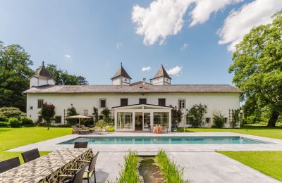 Château à vendre 4693 Desselbrunn, Haute-Autriche, Highend-Poolanlage mit wärmeisolierender Rollabdeckung