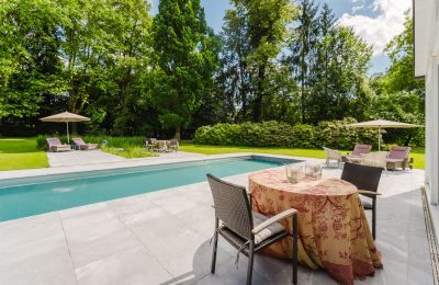 Château à vendre 4693 Desselbrunn, Haute-Autriche, Die Terrasse lädt mit schönem Blick ein 