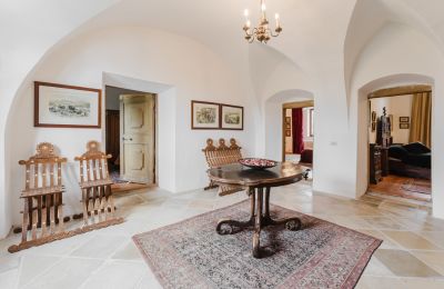 Château à vendre 4693 Desselbrunn, Haute-Autriche, Der lichtdurchflutete Flur im zweiten Obergeschoss