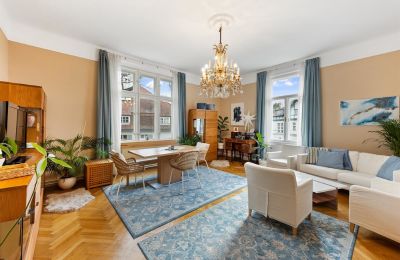 Demeure historique à vendre Währing, Vienne, Der freundliche und geräumige Wohnbereich im Obergeschoss