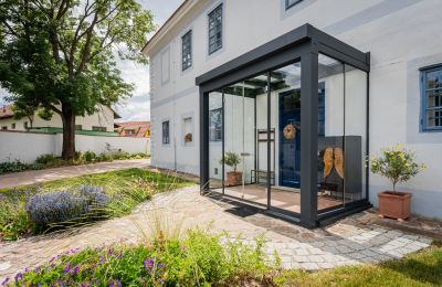 Inspiré par la Renaissance, restauré pour l’avenir : un château comme une maison individuelle, Image 4