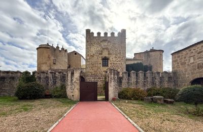 Château médiéval à vendre San Vicente de Alcántara, Estrémadure, Accès