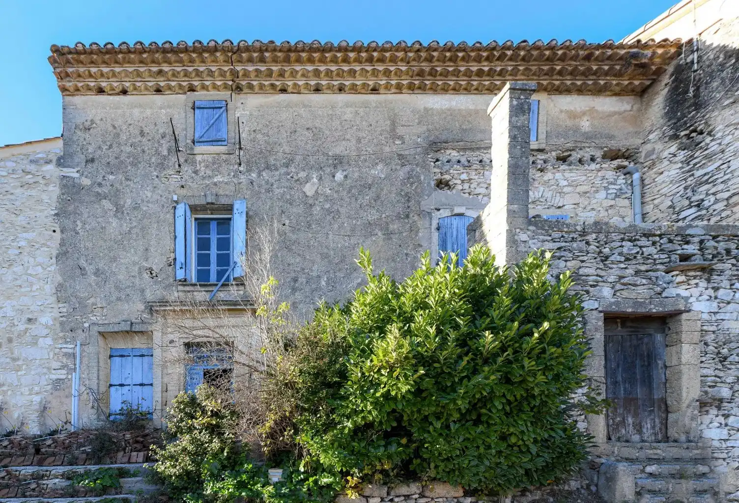 Photos Maison historique de 235 m² avec cour – Projet de rénovation