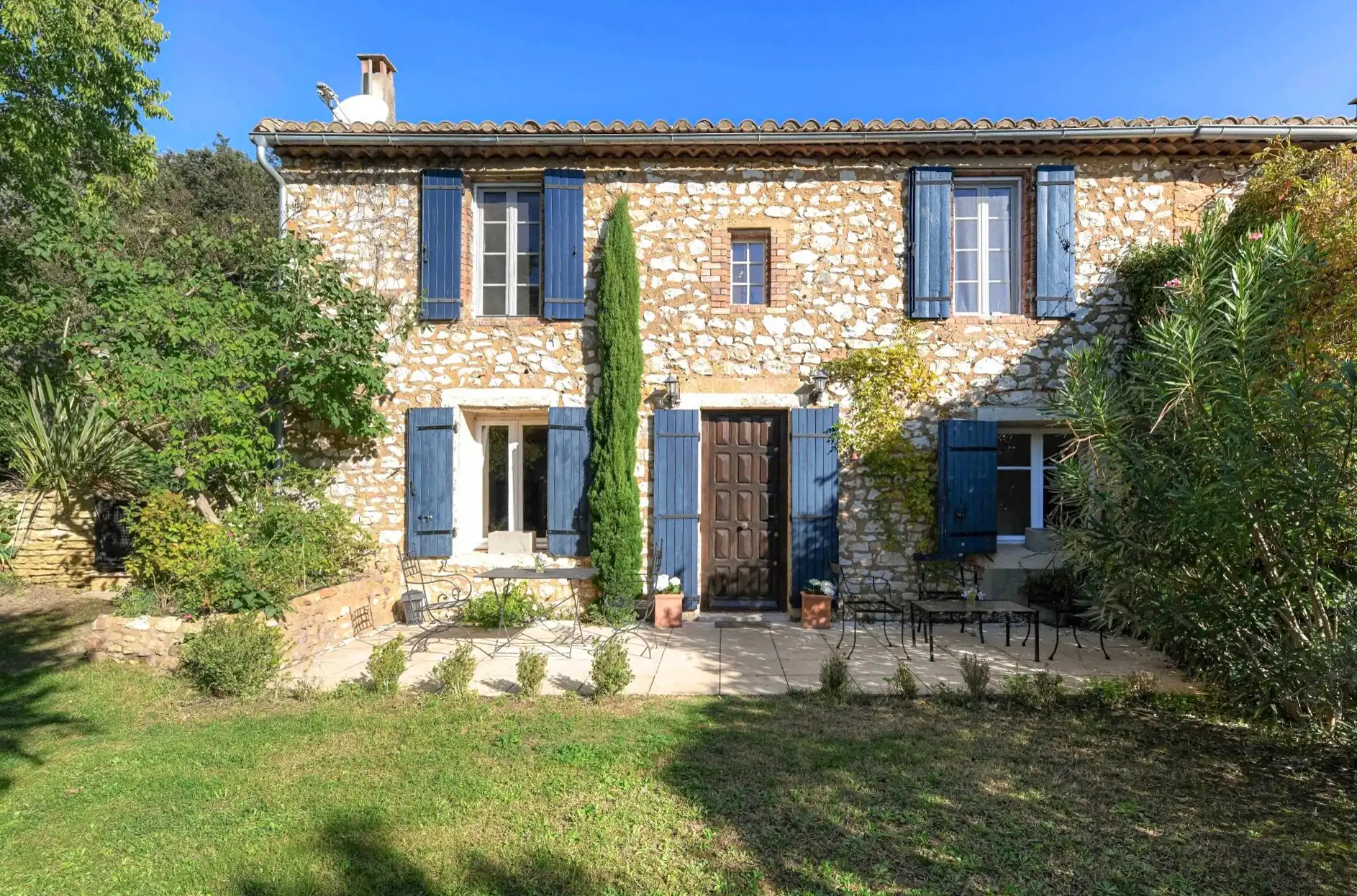 Photos Mas de village XIXème restauré avec jardin et piscine à proximité d’Uzès