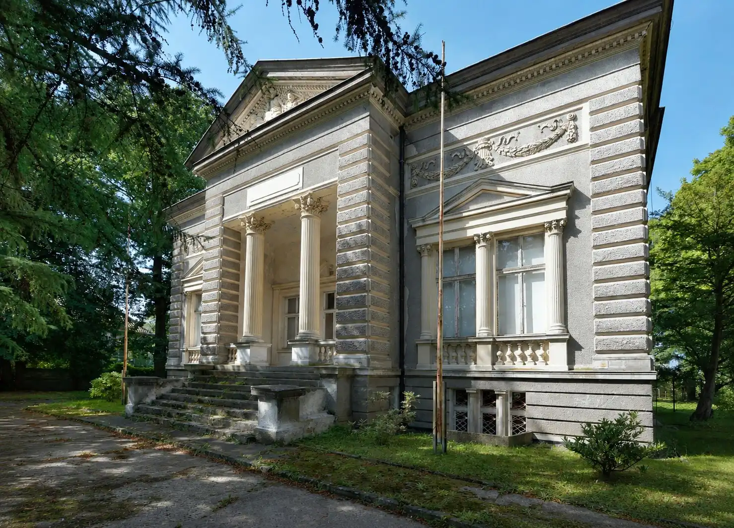 Photos Maison de maître néoclassique avec jardin