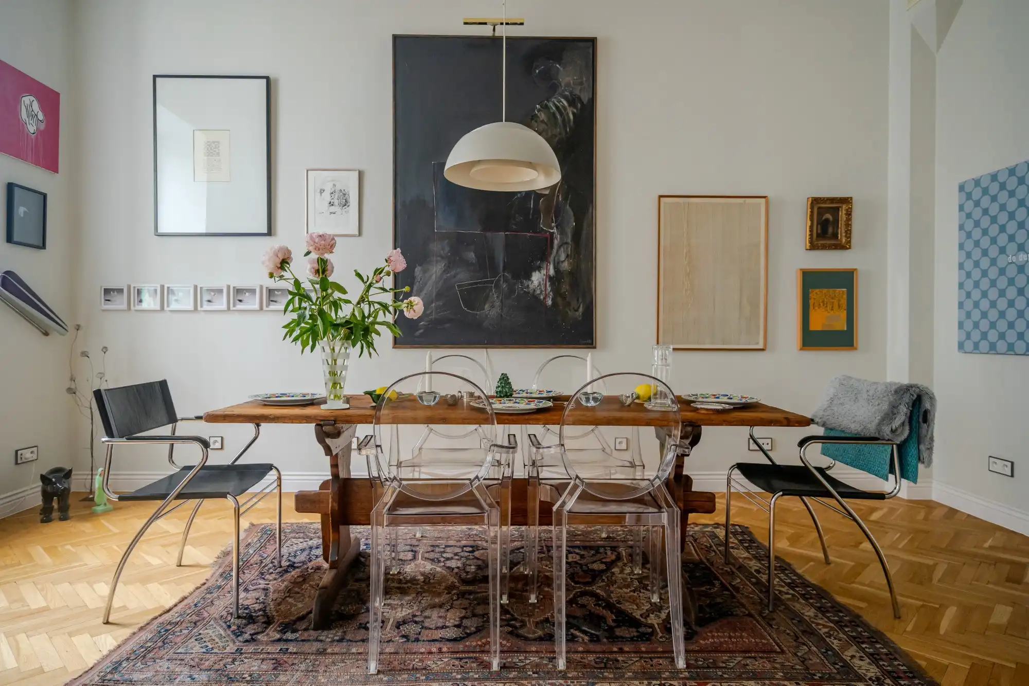 Photos Appartement de trois pièces dans un immeuble de rapport historique