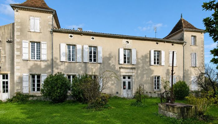Manoir à vendre Condéon, Nouvelle-Aquitaine