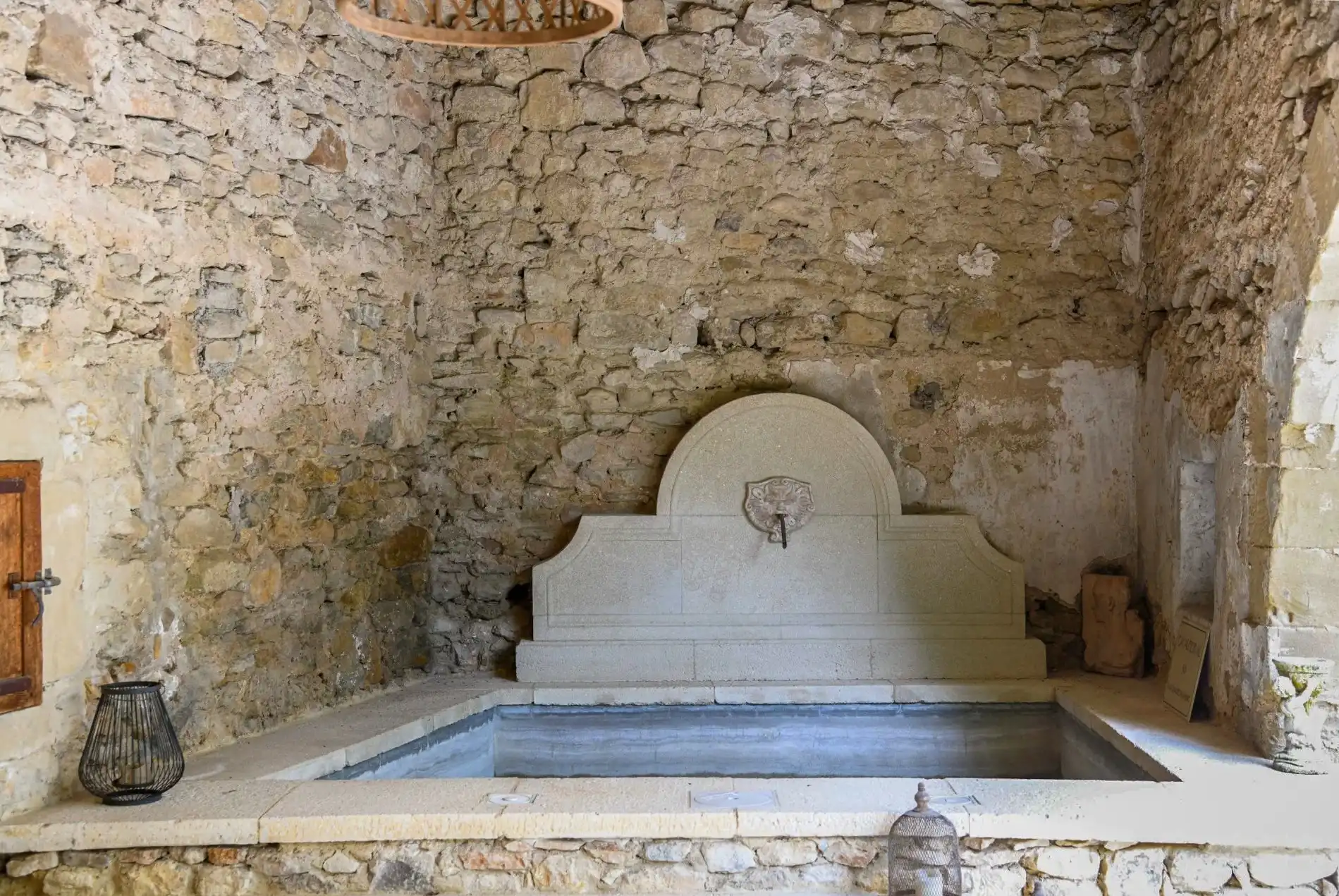 Photos Propriété de caractère avec bassin romain et jardin près d’Uzès