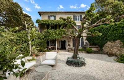 Propriété historique à vendre Uzès, Occitanie, Image 2/30