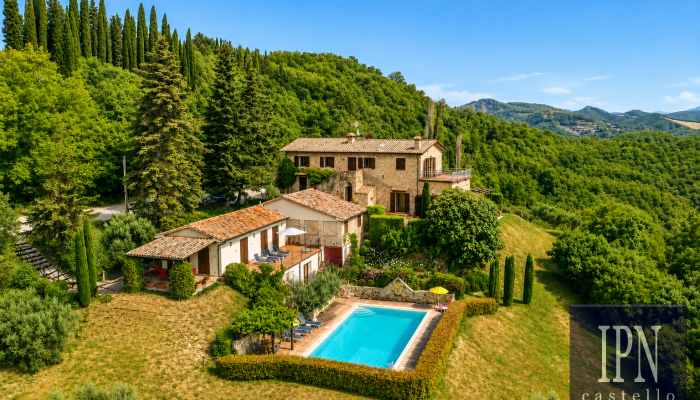 Demeure de campagne près du village médiéval de Montone
