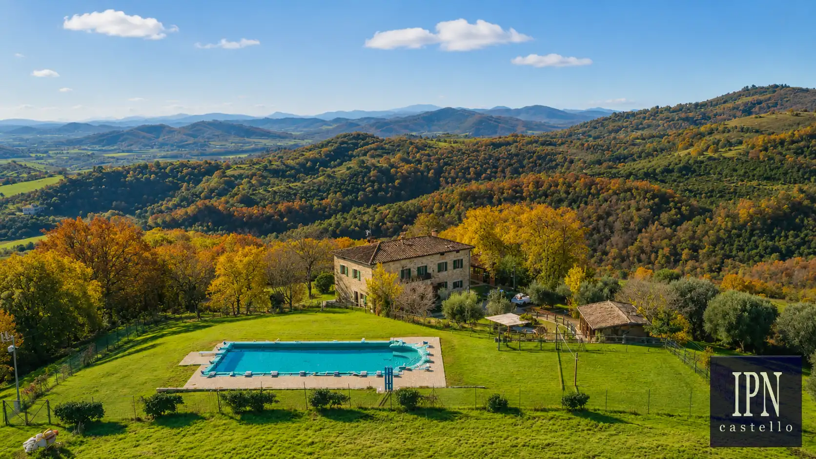 Photos Maison de campagne avec vue panoramique près de Pérouse