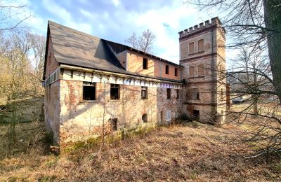 Propriétés historiques, Pavillon de chasse de la fin du XVIIIe siècle à Staniszów