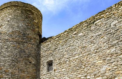 Propriétés historiques, Demeure de village du XVe siècle avec verger, à 12,5 km d'Uzès