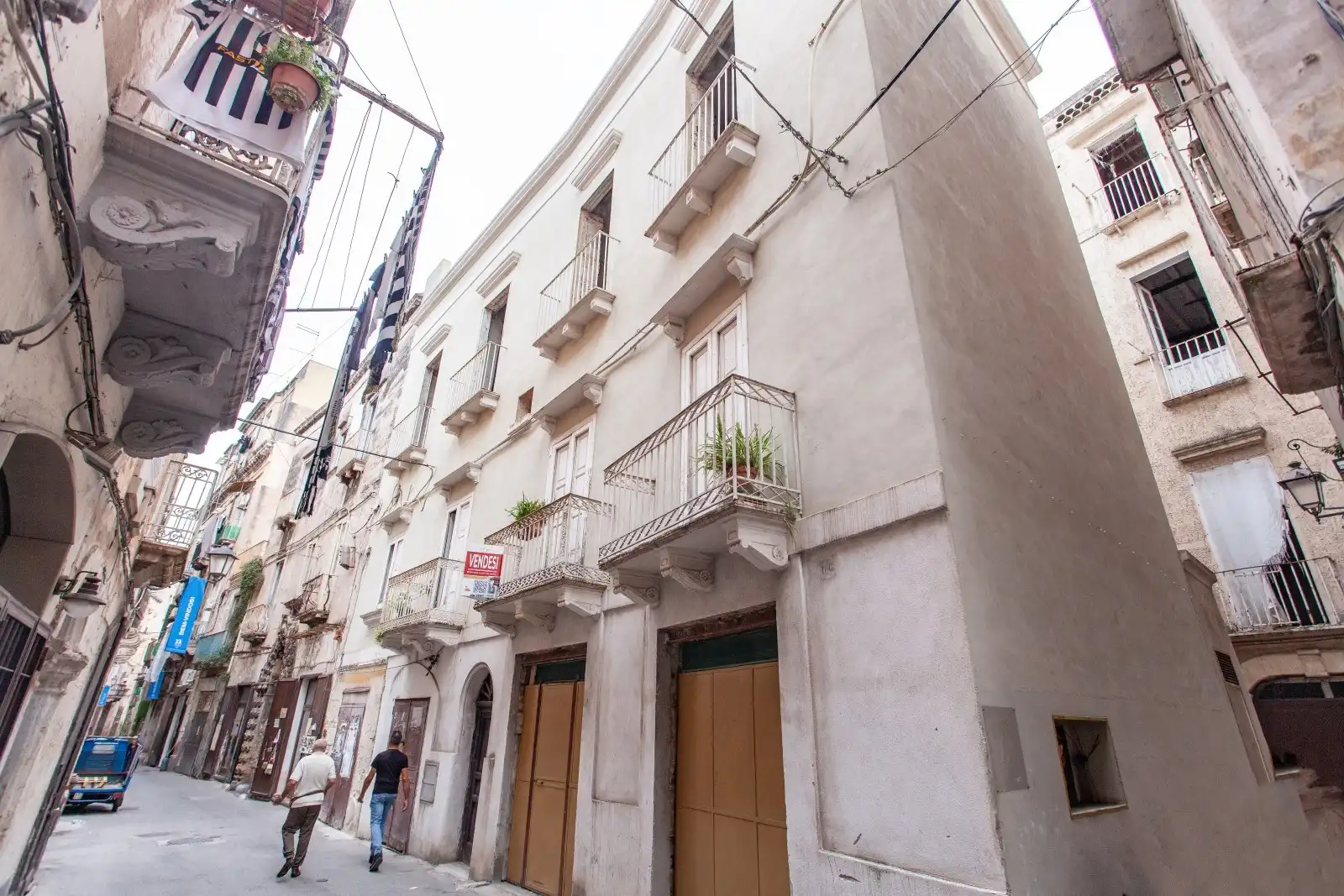 Photos Palazzo du XVIIIe siècle à vendre à Tarente, vieille ville, vue mer