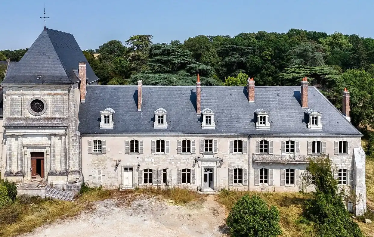 Photos Château du XVIIIe siècle et église abbatiale, Vendômois, Val de Loire