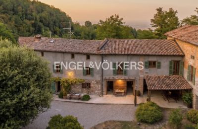Maison de campagne à vendre Quattro Castella, Émilie-Romagne, Facciata