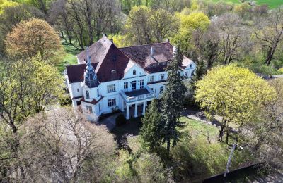Propriétés historiques, Manoir entre Poznań et Bydgoszcz