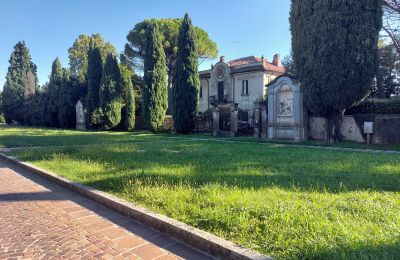 Propriétés historiques, Demeure à Costa Masnaga, entre le lac de Côme et Milan