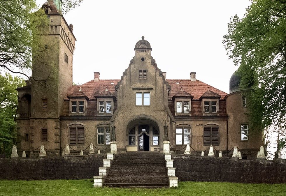 Photos Château Art nouveau à Stołeczna