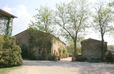 Maison de campagne à vendre Arezzo, Toscane:  RIF2262-lang4#RIF 2262 Haupthaus und Nebengebäude über Hof verbunden