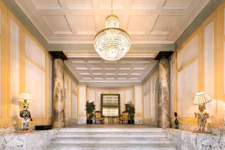 Hall d'entrée du château de Beesenstedt 2025