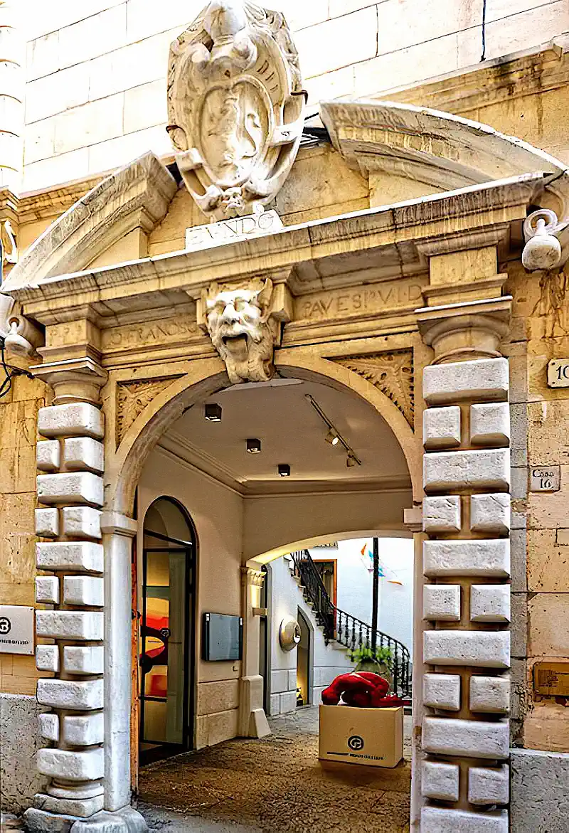 Portail d’entrée de l’Art Palace, Galerie Braun, Palma