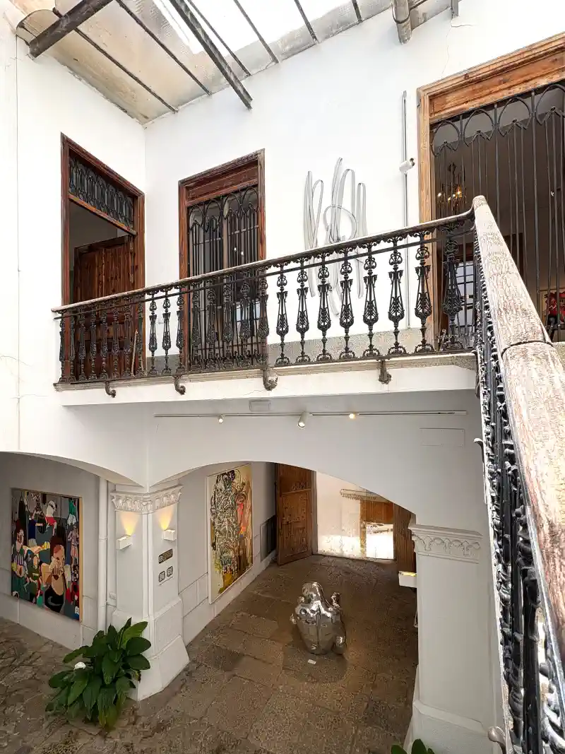 Cour intérieure de l’Art Palace, Palma