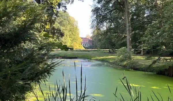 Manoir avec parc paysager