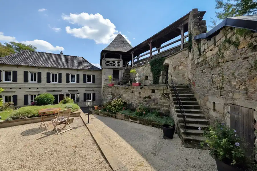 Cour intérieure du château de Theisenort en Haute-Franconie