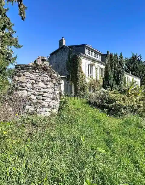 Lourdes, manoir novembre 2025