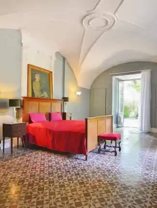 Château du 13ème siècle avec parc et piscine, Saint-Chaptes, Occitanie