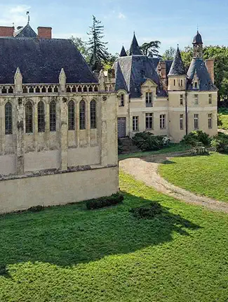Château du XIXème siècle classé Monument Historique avec chapelle et parc dans le Gers, Mirande, Occitanie