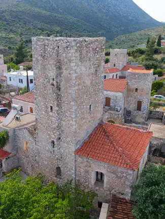 Tour de Mani à Flomochori avec vue sur la mer