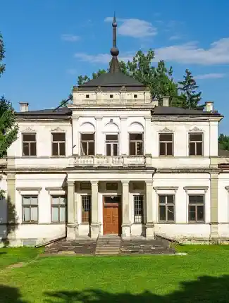 Manoir néorenaissance avec parc arboré près de Cracovie, Sancygniów, Sainte-Croix