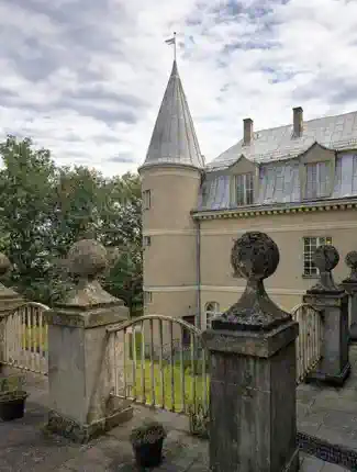 Manoir à Łubie : Joyau néoclassique à Lubie en Silésie, Łubie, Silésie