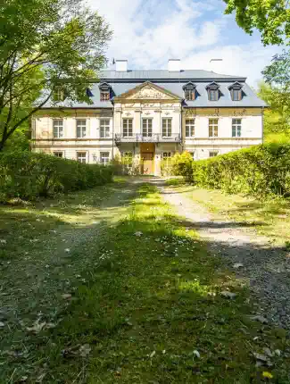Château baroque à vendre en Silésie, Nakło, Silésie