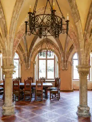 Château du XVIIIe siècle et église abbatiale, Vendômois, Val de Loire